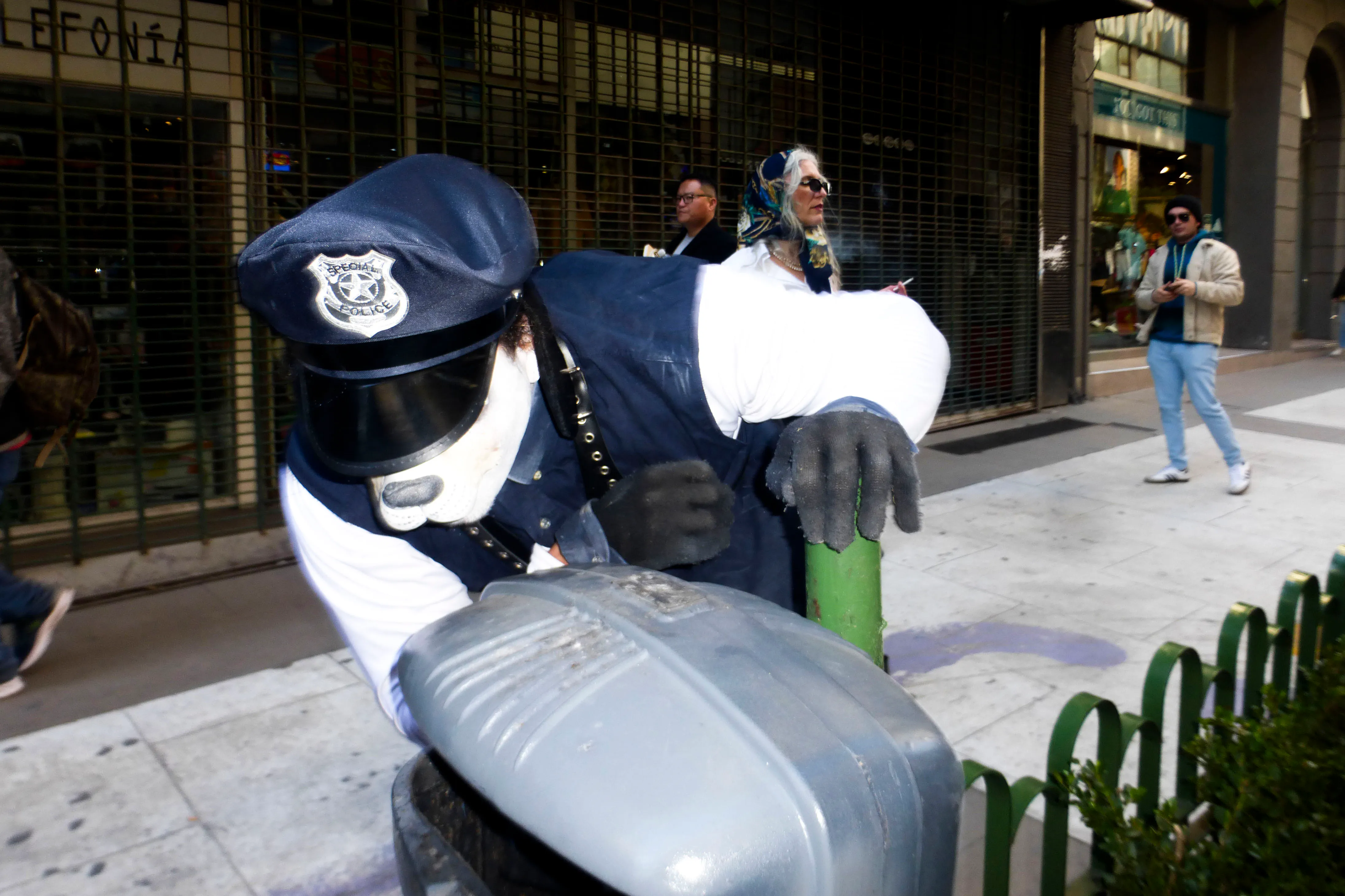 Das Mermas - Taylor (Official Video)  - Image 3